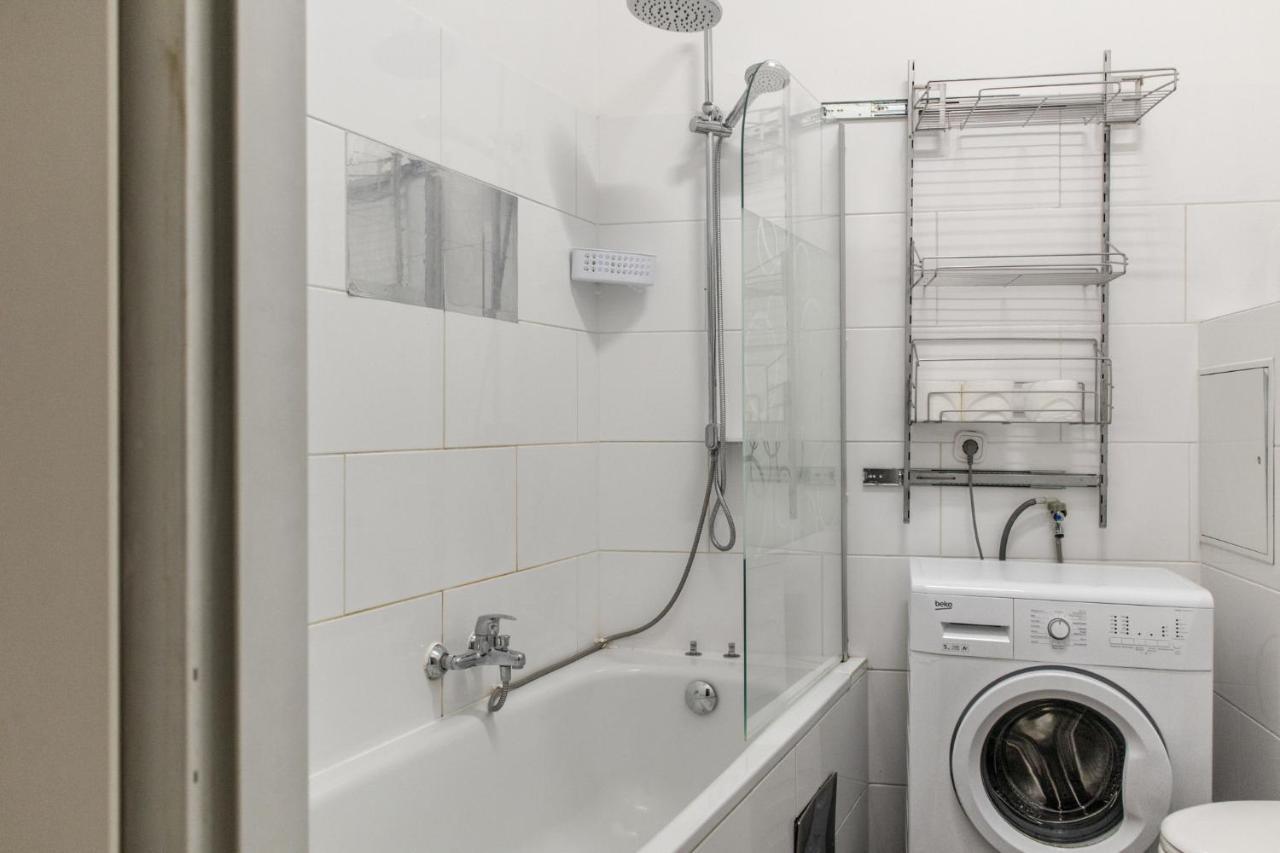 Joyful 2Br Shared Apt Near Millenium Tower & Danube River Βιέννη Εξωτερικό φωτογραφία