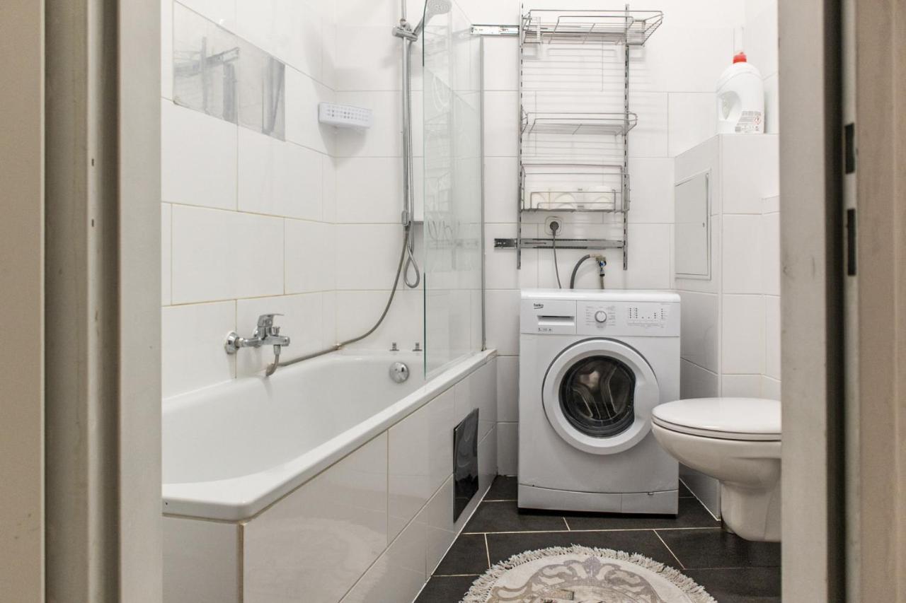 Joyful 2Br Shared Apt Near Millenium Tower & Danube River Βιέννη Εξωτερικό φωτογραφία